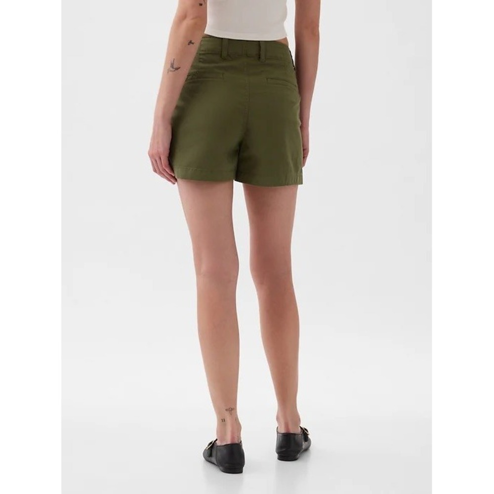 Gap Downtown Khaki Shorts Size 6 Olive Green 4 in Inseam 97% Cotton Casual women